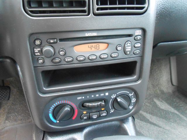 2001 Saturn S Series XLS