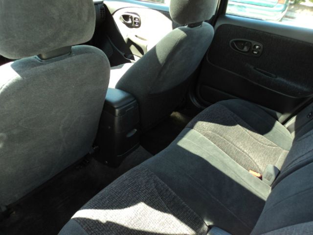 2002 Saturn S Series XLS