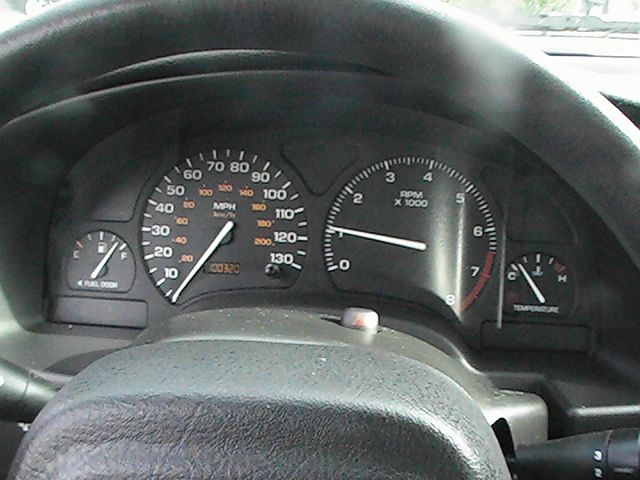 2002 Saturn S Series XLS