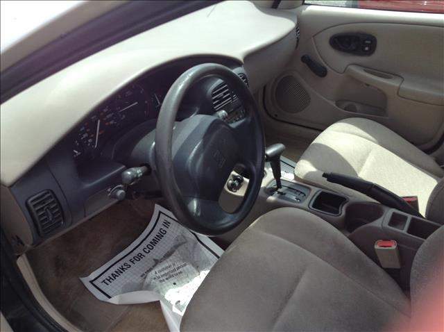 2002 Saturn S Series Base S