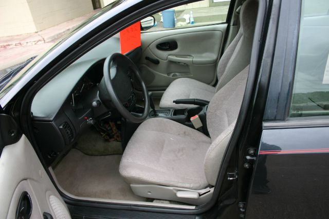 2002 Saturn S Series Base S