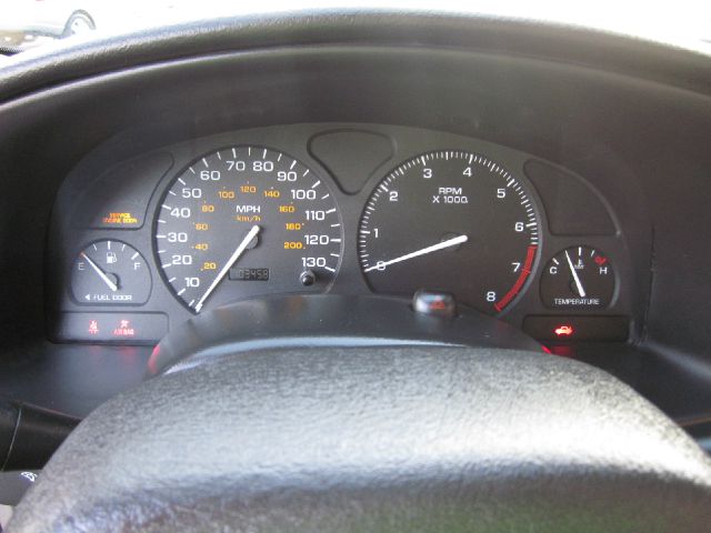 2002 Saturn S Series XLS