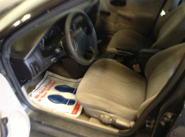 2002 Saturn S Series XLS