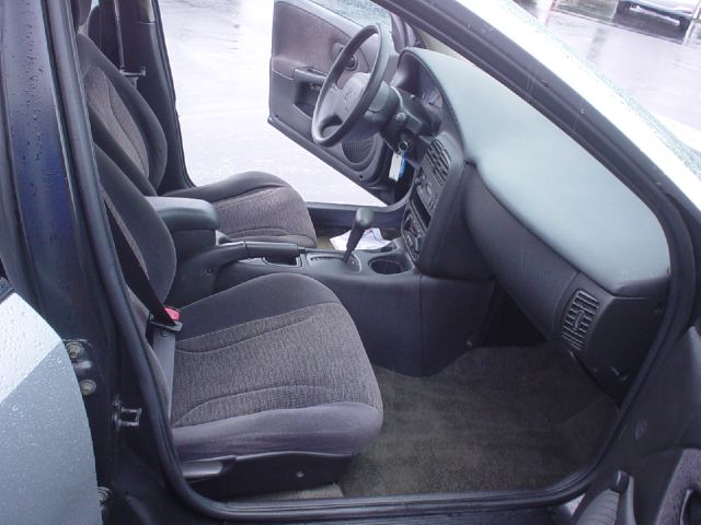 2002 Saturn S Series XLS