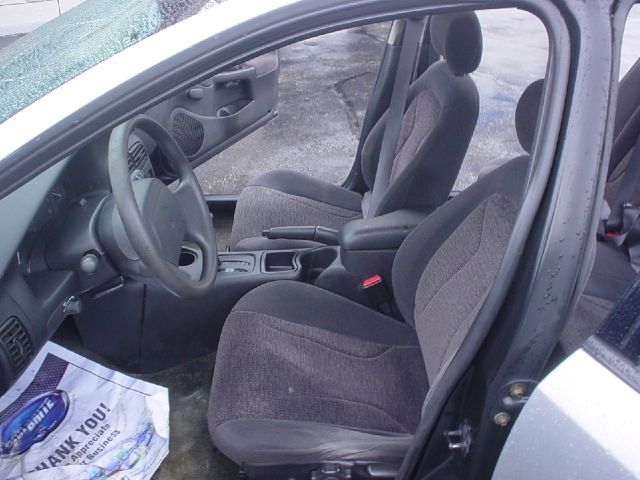 2002 Saturn S Series XLS