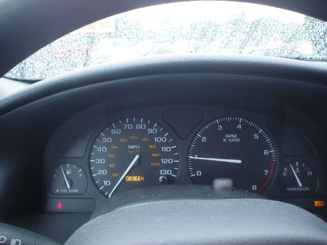 2002 Saturn S Series XLS