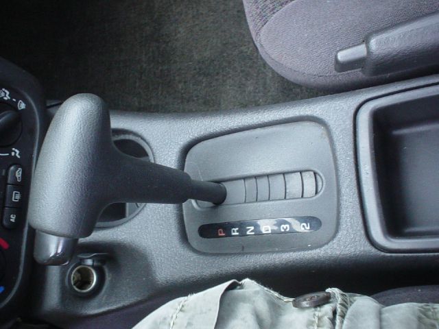 2002 Saturn S Series XLS