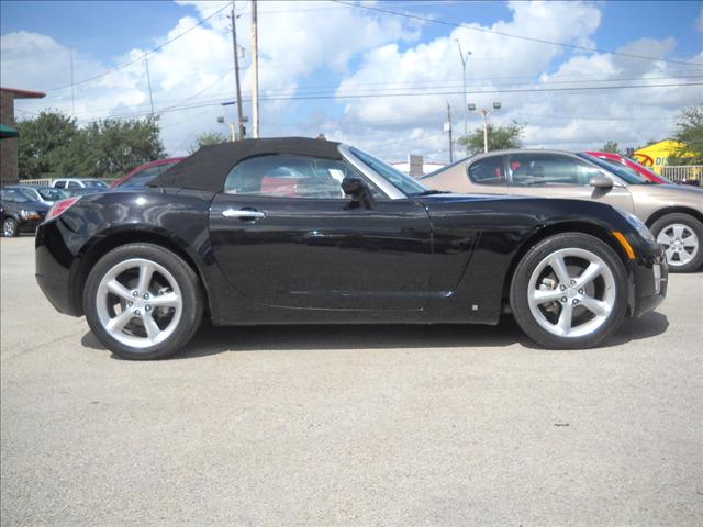2009 Saturn Sky Base