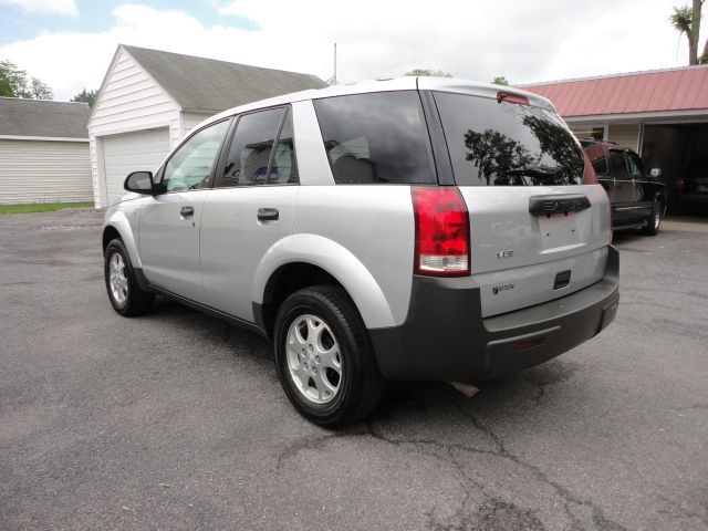 2004 Saturn VUE 740il 4dr Sdn Sedan