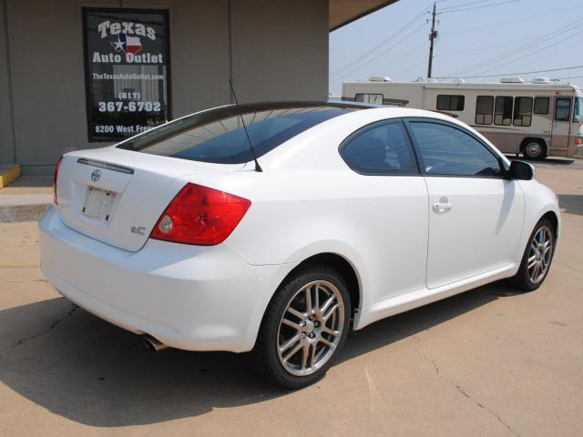 2005 Scion tC Unknown