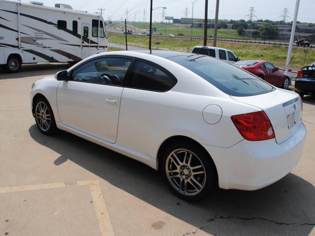 2005 Scion tC Unknown