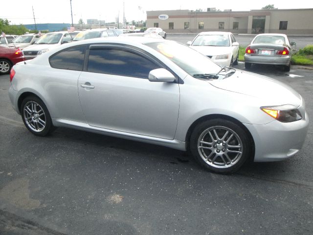 2005 Scion tC 2.0T