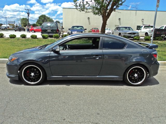2010 Scion tC LT Sport Utility 5 1/4 Ft