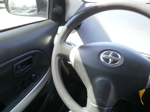 2005 Scion xA SEL W/roof