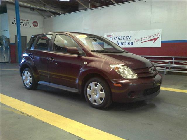 2005 Scion xA W/leather