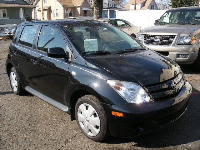 2005 Scion xA Base
