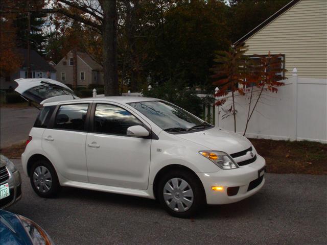 2006 Scion xA 1500 Z71 CREW CAB