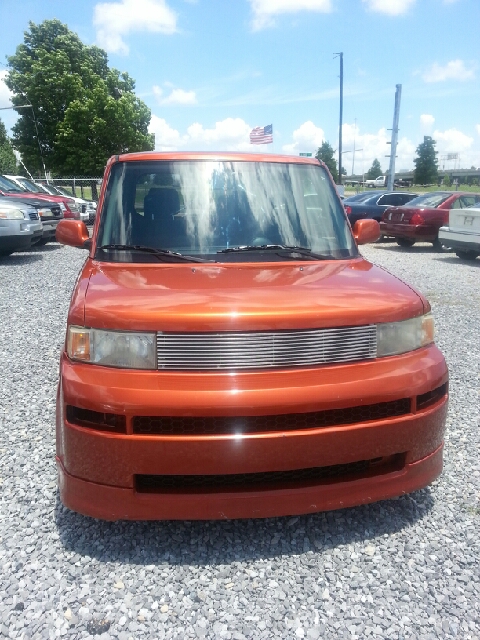 2004 Scion xB SW2
