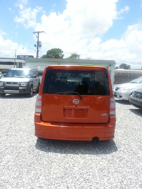 2004 Scion xB SW2