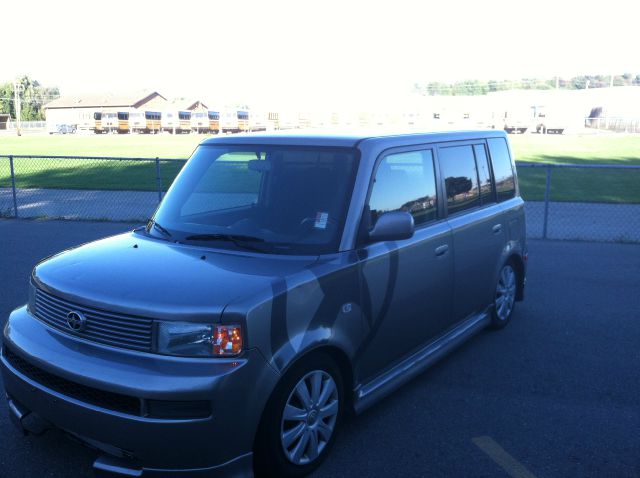 2004 Scion xB SW2