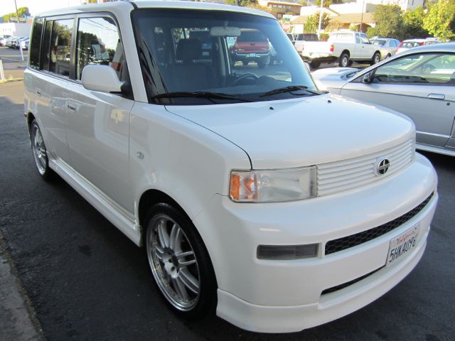 2004 Scion xB SW2