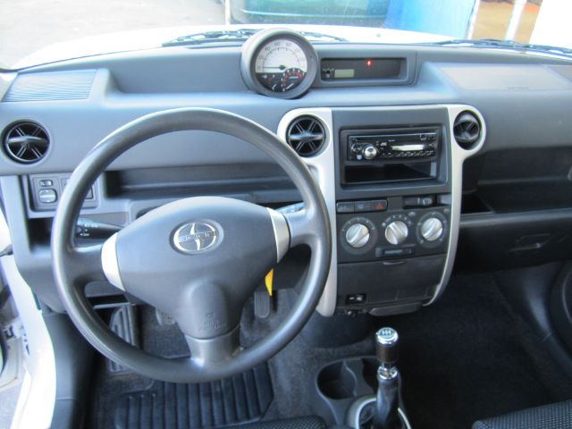 2004 Scion xB SW2