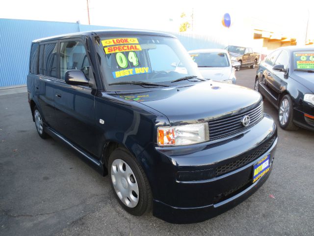 2004 Scion xB SW2