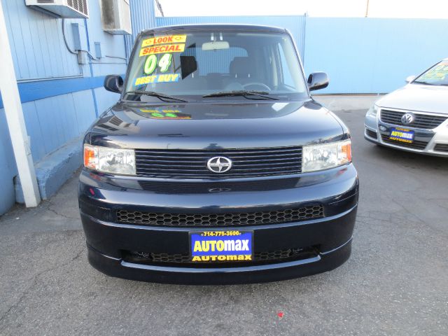 2004 Scion xB SW2