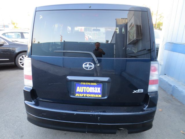 2004 Scion xB SW2