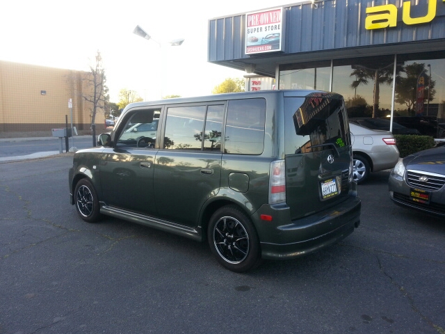 2004 Scion xB SW2
