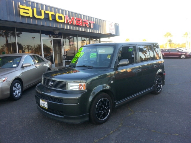2004 Scion xB SW2