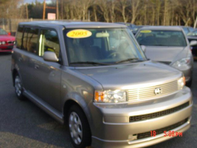 2005 Scion xB Unknown