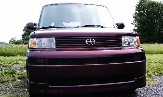 2005 Scion xB SW2