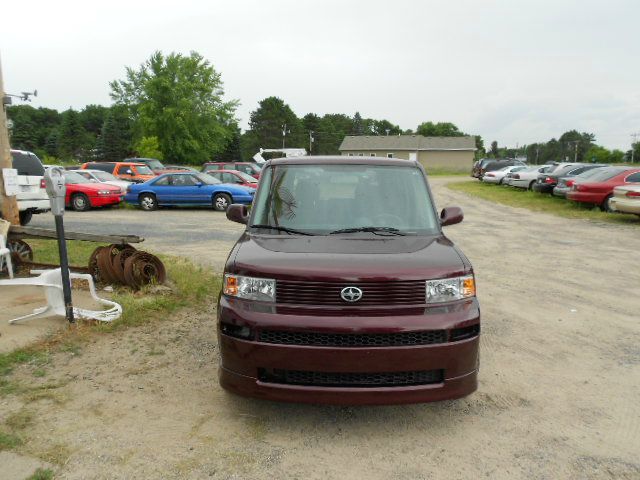 2005 Scion xB SW2