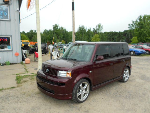 2005 Scion xB SW2
