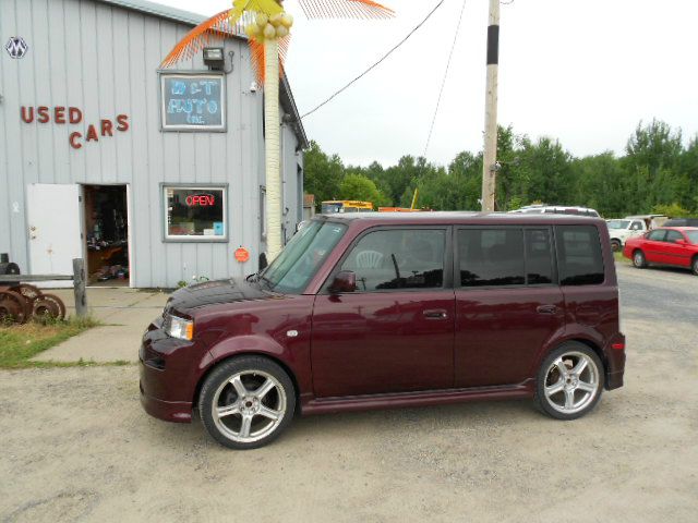 2005 Scion xB SW2