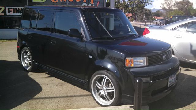 2005 Scion xB SW2
