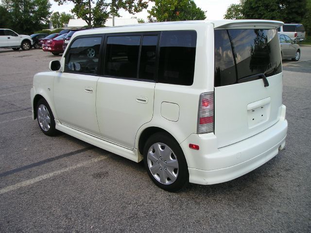 2005 Scion xB Unknown
