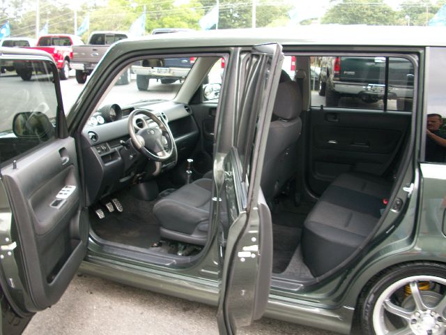 2005 Scion xB SW2