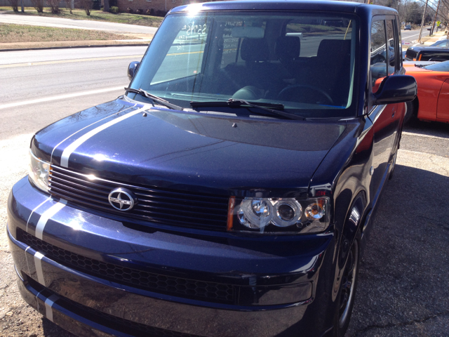 2005 Scion xB SW2
