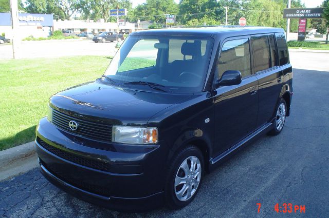 2005 Scion xB SW2