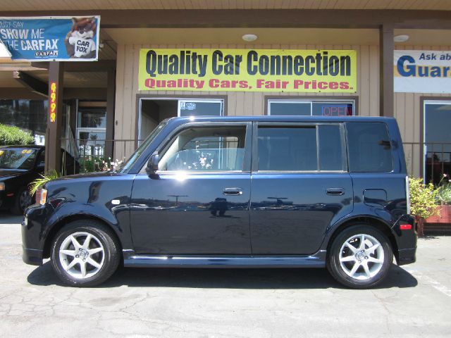 2005 Scion xB SW2