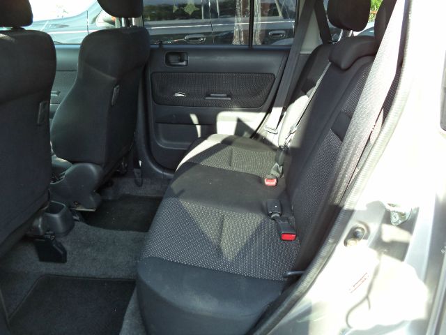 2005 Scion xB SW2