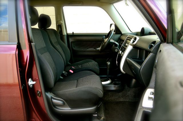 2005 Scion xB Unknown