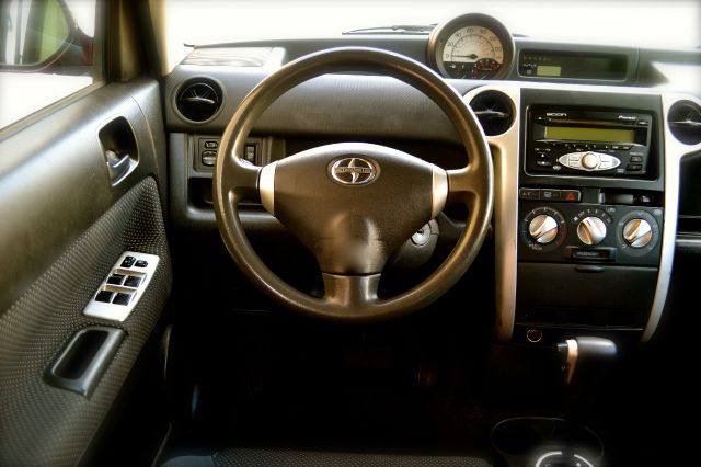 2005 Scion xB Unknown