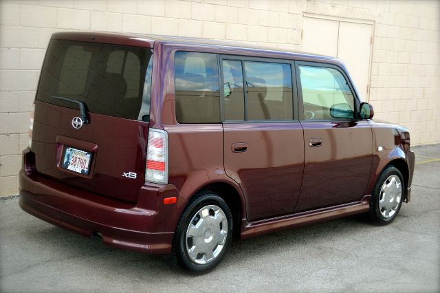 2005 Scion xB Unknown