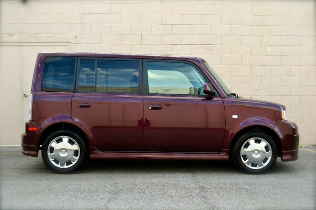 2005 Scion xB Unknown