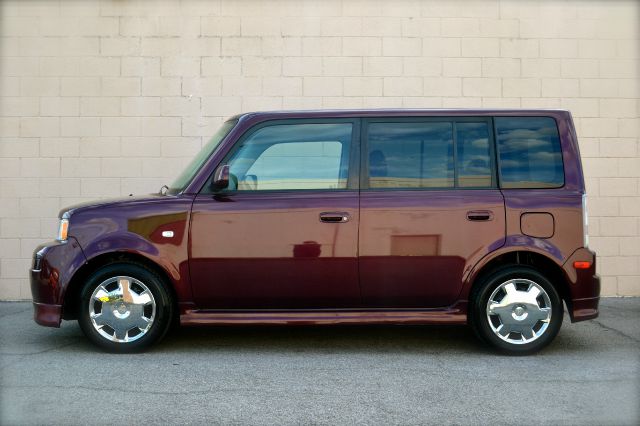 2005 Scion xB Unknown