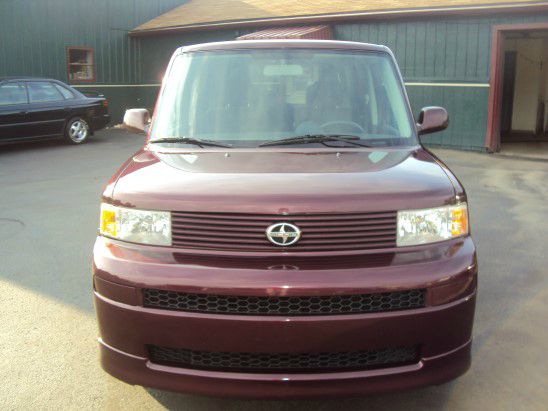2005 Scion xB SW2