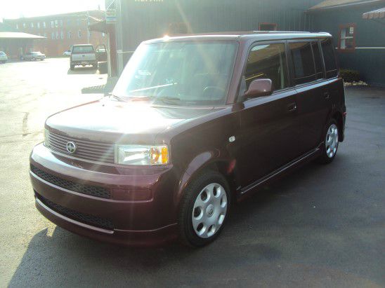 2005 Scion xB SW2